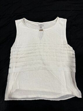 Avenue White Pleated Keyhole Sleeveless Shell Top | Plus Size